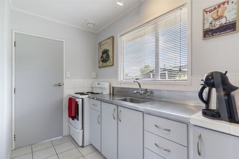 Photo of property in 7 Woodman Place, West Harbour, Auckland, 0618