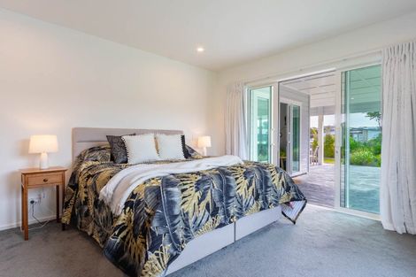 Photo of property in 32a Titoki Road, Waikanae Beach, Waikanae, 5036