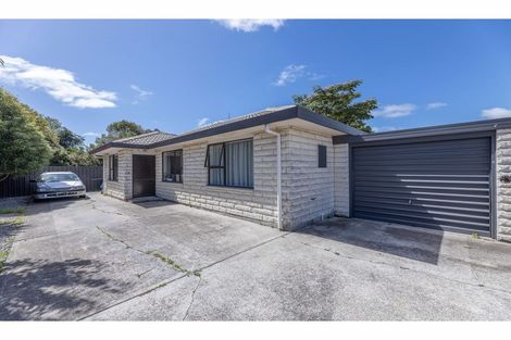 Photo of property in 2/3 Arran Crescent, Woolston, Christchurch, 8062