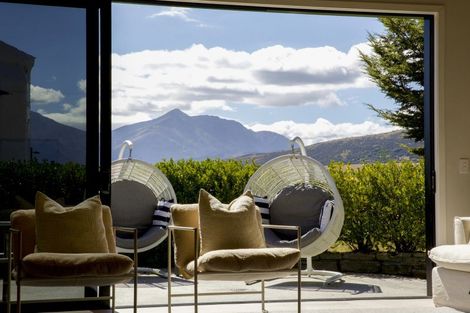 Photo of property in 8 Soudley Court, Jacks Point, Queenstown, 9371