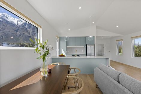 Photo of property in 22 Soudley Court, Jacks Point, Queenstown, 9371