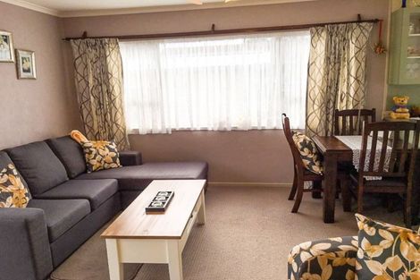 Photo of property in 1/36 Pukeroa Place, Papakura, 2110