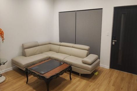 Photo of property in 2 Oakheart Way, Forrest Hill, Auckland, 0620