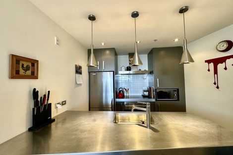Photo of property in Portal Apartments, 8e/42 Cable Street, Te Aro, Wellington, 6011