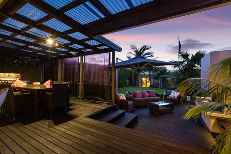 Photo of property in 44 Hepburn Road, Glendene, Auckland, 0602