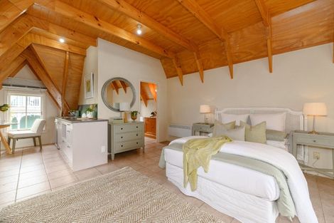 Photo of property in 17 Norwood Road, Bayswater, Auckland, 0622