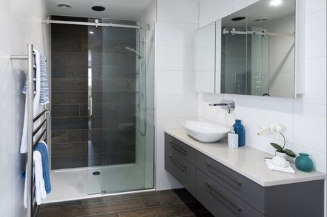 Photo of property in 7 Trident Place, Shelly Park, Auckland, 2014