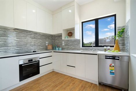 Photo of property in 21 Parker Avenue, New Lynn, Auckland, 0600