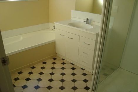 Photo of property in 3/538 Barbadoes Street, Edgeware, Christchurch, 8013