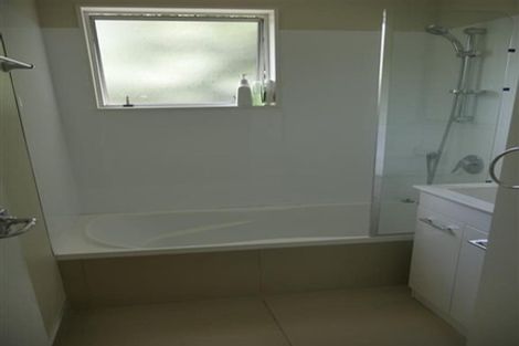 Photo of property in 27 Shearwater Street, One Tree Point, 0118