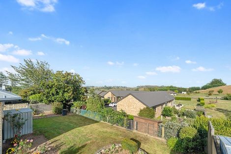 Photo of property in 2 Palm Grove Drive, Western Heights, Hamilton, 3200