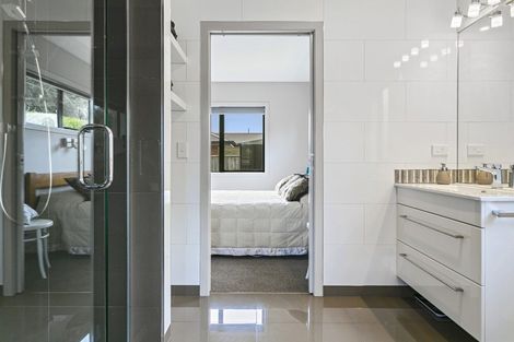 Photo of property in 15 Moa Lane, Richmond Heights, Taupo, 3330