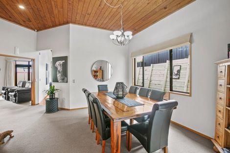Photo of property in 7a Rimu Street, Strandon, New Plymouth, 4312