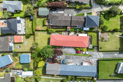 Photo of property in 2/4212a Great North Road, Glendene, Auckland, 0602