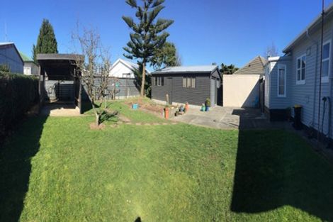 Photo of property in 1 Fair Crescent, Feilding, 4702