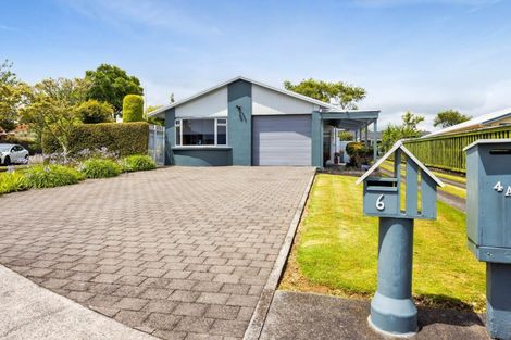 Photo of property in 6 Argyle Place, Highlands Park, New Plymouth, 4312