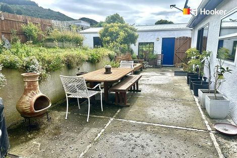 Photo of property in 1 Kowhai Street, Ravensbourne, Dunedin, 9022