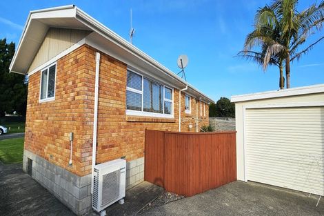Photo of property in 15a Hall Road, Matua, Tauranga, 3110