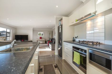 Photo of property in 12 Spritsail Place, Whitby, Porirua, 5024