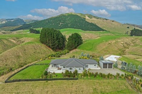 Photo of property in 52 Highland View Drive, Tokomaru, Palmerston North, 4474
