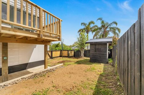 Photo of property in 1/410 Glenfield Road, Glenfield, Auckland, 0629