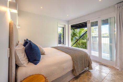 Photo of property in 31 Miro Road, Palm Beach, Waiheke Island, 1081