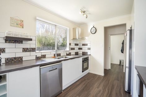 Photo of property in 73 Avenue Road, Foxton, 4814