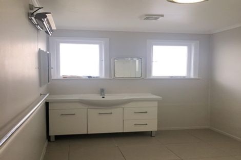 Photo of property in 217 Sunnynook Road, Wairau Valley, Auckland, 0627