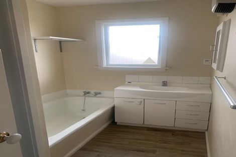 Photo of property in 260 Mairehau Road, Burwood, Christchurch, 8083