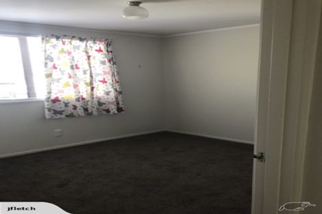 Photo of property in 2/27 Fortunes Road, Half Moon Bay, Auckland, 2012