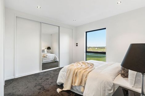 Photo of property in 33 Karaka Village Parade, Karaka, 2580