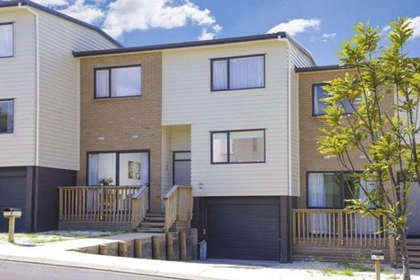 Photo of property in 10/2 Swan Hill Drive, Glen Eden, Auckland, 0602