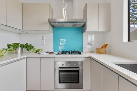 Photo of property in 1/22 Simon Ellice Drive, Bayview, Auckland, 0629