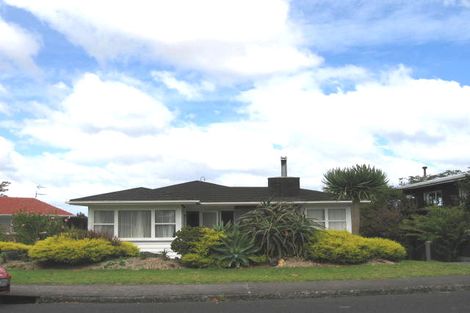 Photo of property in 6 Blakeborough Drive, Forrest Hill, Auckland, 0620