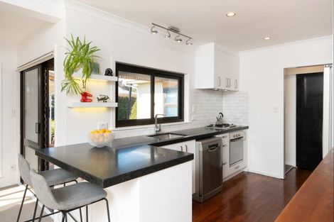 Photo of property in 910 Churchill Street, Akina, Hastings, 4122