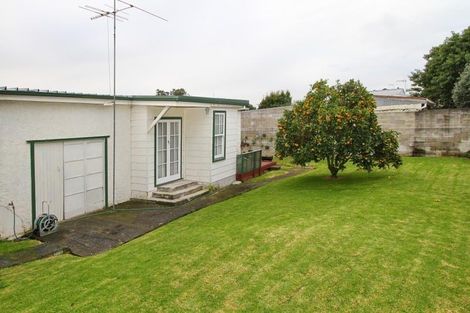 Photo of property in 4 Barbary Avenue, Kelston, Auckland, 0602