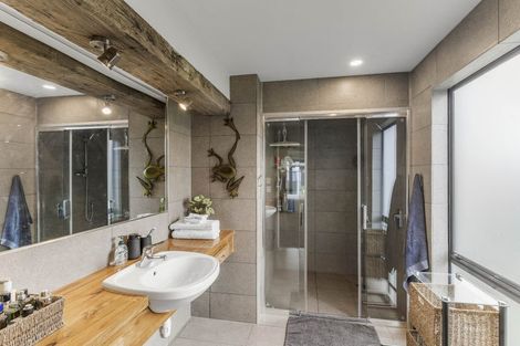 Photo of property in 911 Aubrey Road, Albert Town, Wanaka, 9305