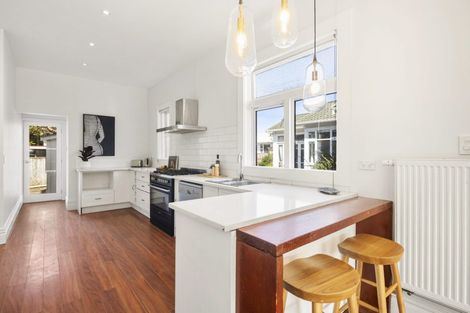 Photo of property in 103 Derwent Street, Island Bay, Wellington, 6023