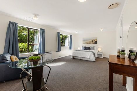 Photo of property in 19 Paddington Grove, Karori, Wellington, 6012