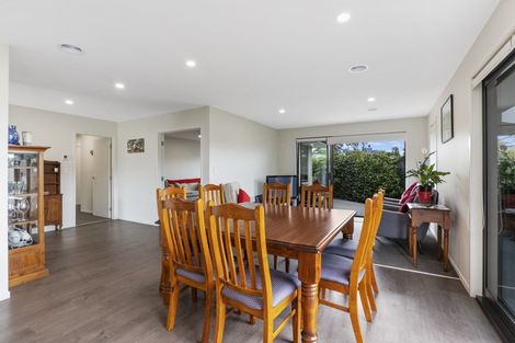 Photo of property in 14a Tukapa Street, Westown, New Plymouth, 4310