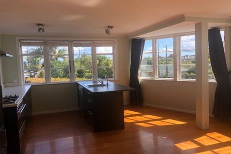 Photo of property in 1/178 Lake Road, Belmont, Auckland, 0622