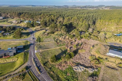 Photo of property in 184 Park Avenue, Waitarere Beach, Levin, 5510