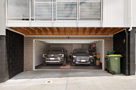 Photo of property in 4/19 Ruakiwi Road, Hamilton Lake, Hamilton, 3204