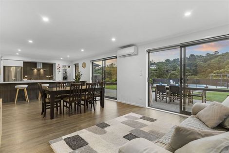 Photo of property in 6 Tirohanga Crescent, Stanmore Bay, Whangaparaoa, 0932