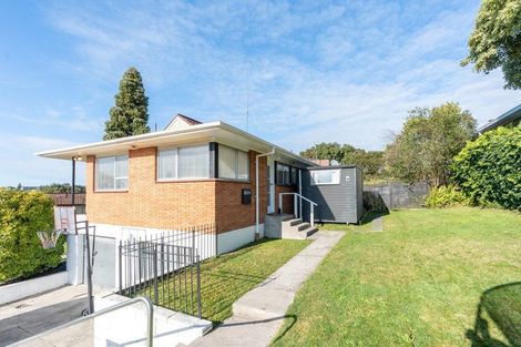 Photo of property in 8 Dunvegan Place, Dinsdale, Hamilton, 3204