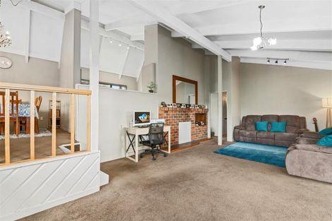 Photo of property in 5 Bradley Place, Lynmore, Rotorua, 3010