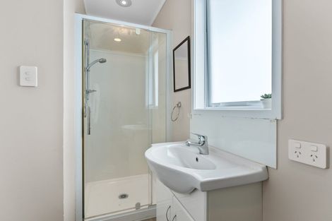 Photo of property in 140 Matai Road, Raumati Beach, Paraparaumu, 5032