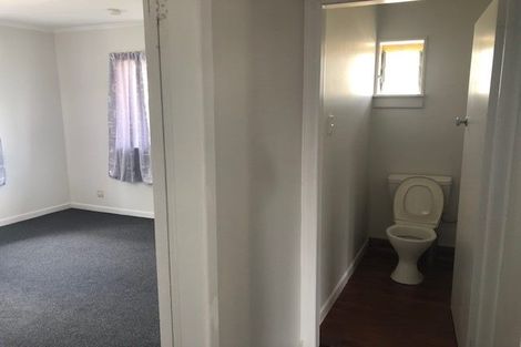 Photo of property in 20 Saint Leonards Road, Kelston, Auckland, 0602