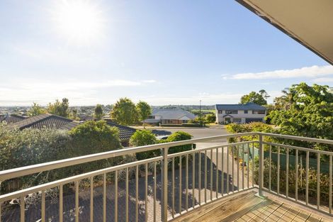 Photo of property in 24 Highgrove Drive, Grandview Heights, Hamilton, 3200