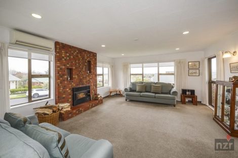Photo of property in 30 Park View Avenue, Feilding, 4702